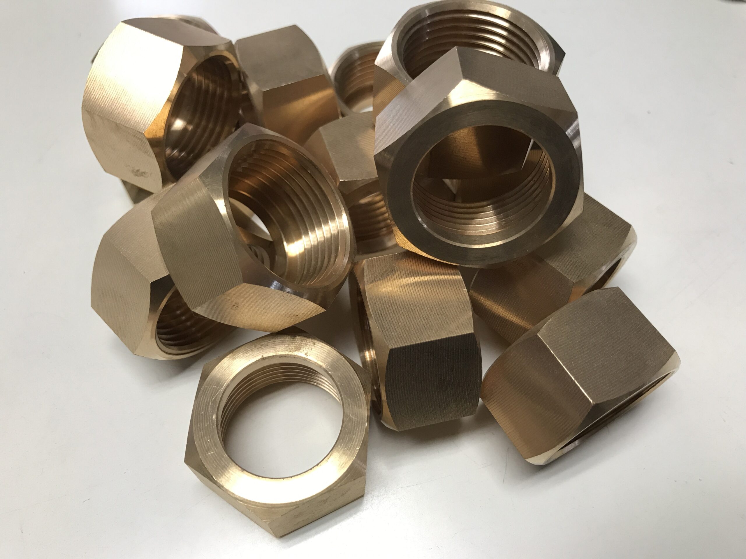 伸銅 砲金(BC6)丸棒 直径 120mm　850 mm 伸銅 砲金(BC6)丸棒 直径 120mm 850 mm